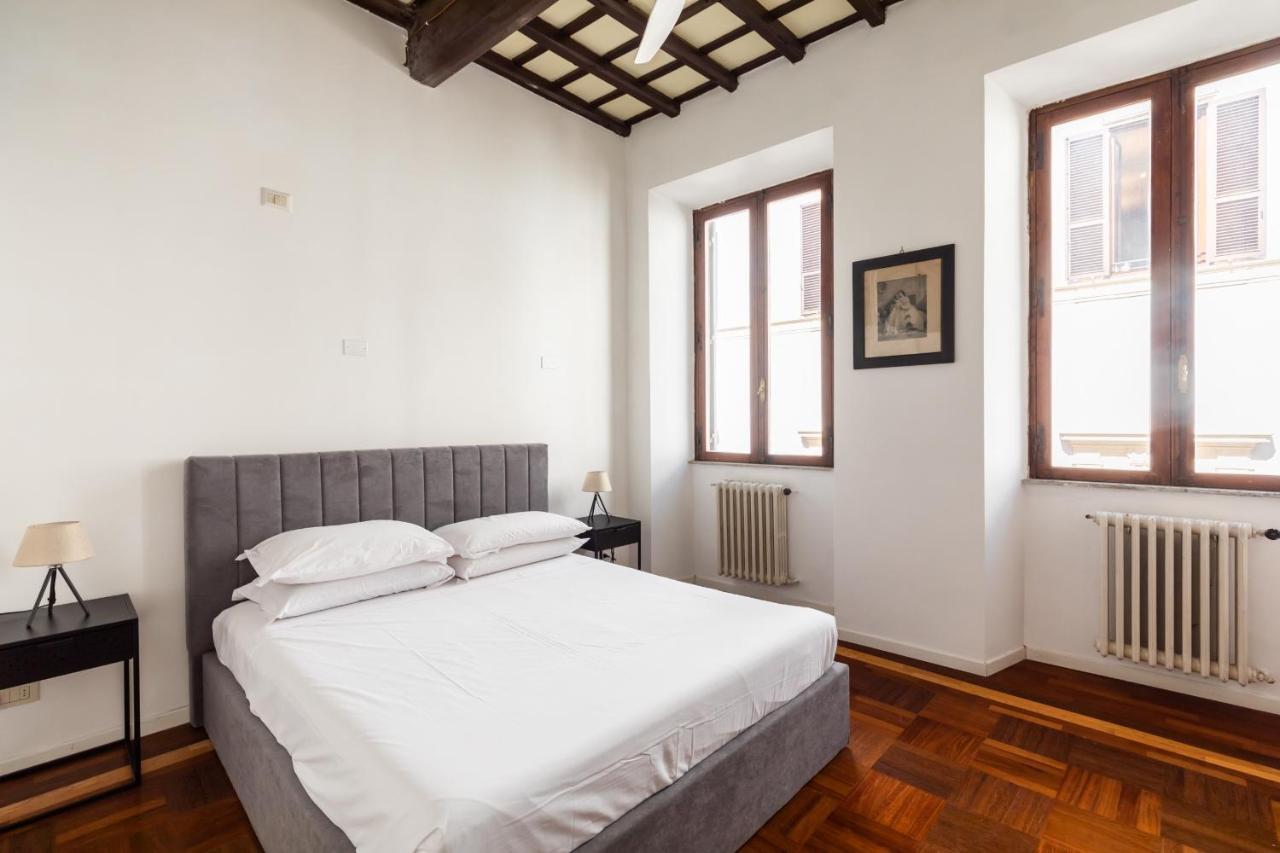 Campo De Fiori Large And Beautiful Apartment Řím Exteriér fotografie